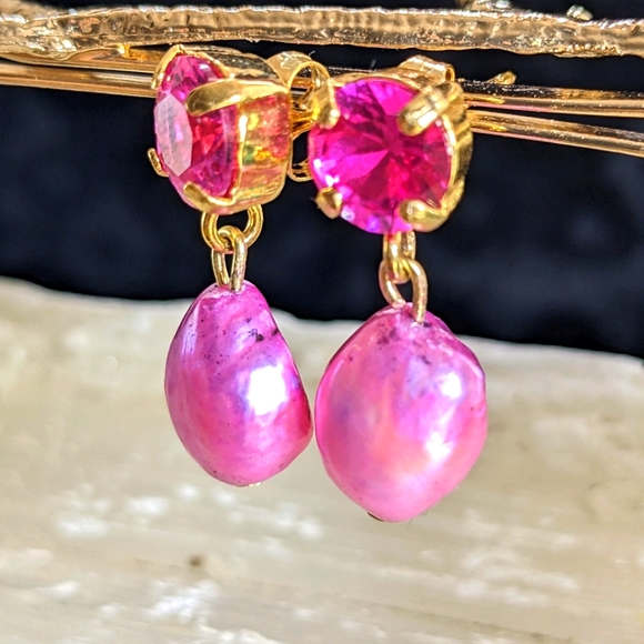 Genuine Pink Ruby 2.55 Carats & Pink Baroque Drop Down 18K Gold Plated Earrings - Picture 3 of 5